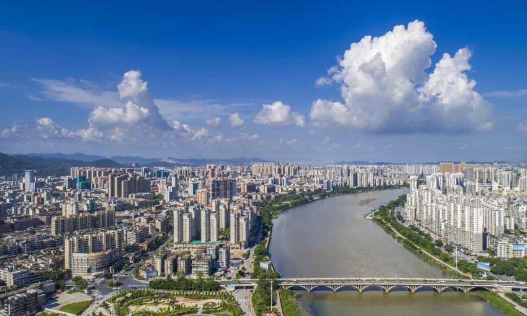 广东，梦想起航之地，变化铸就自信与成就辉煌